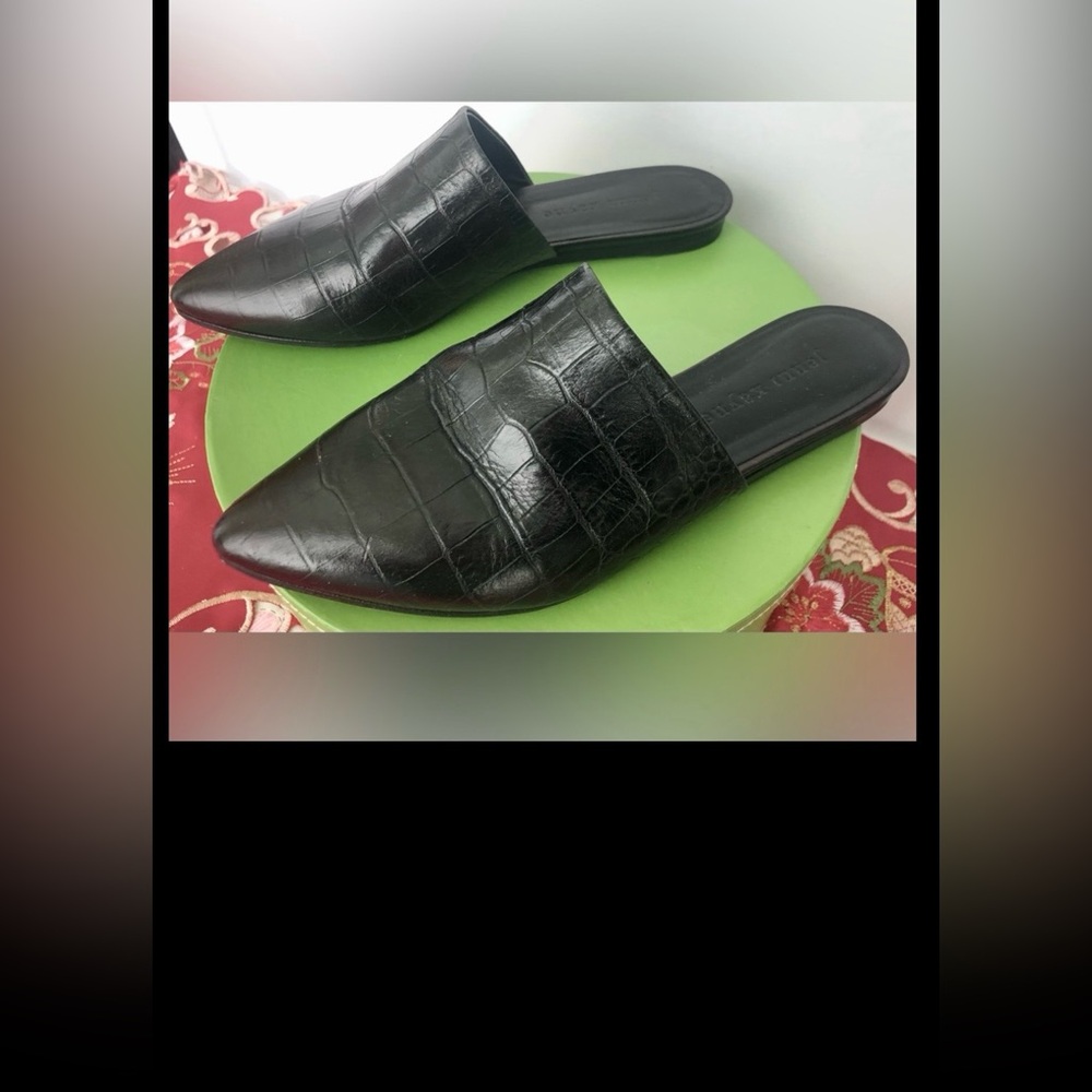 Jenni Kayne Mules Slip On Italian Leather Croc Embossed in Black size 6